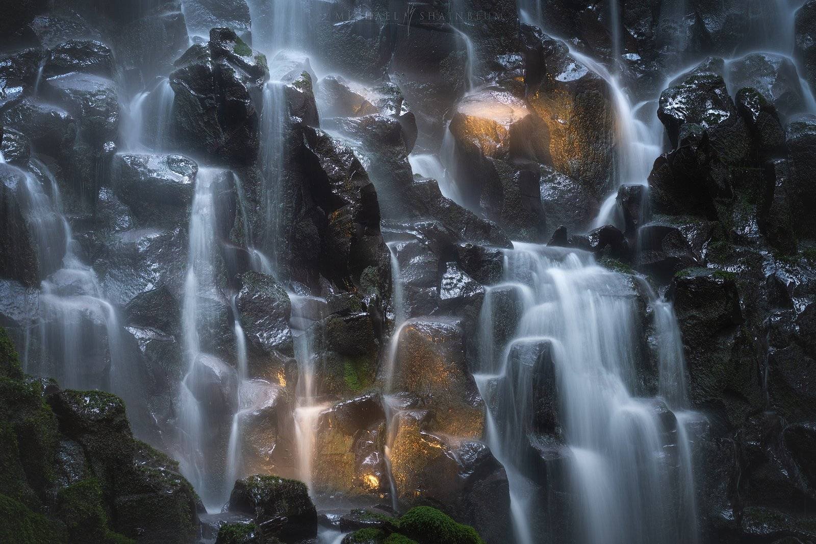 Long exposure waterfall landscape photography in the Pacific North West.